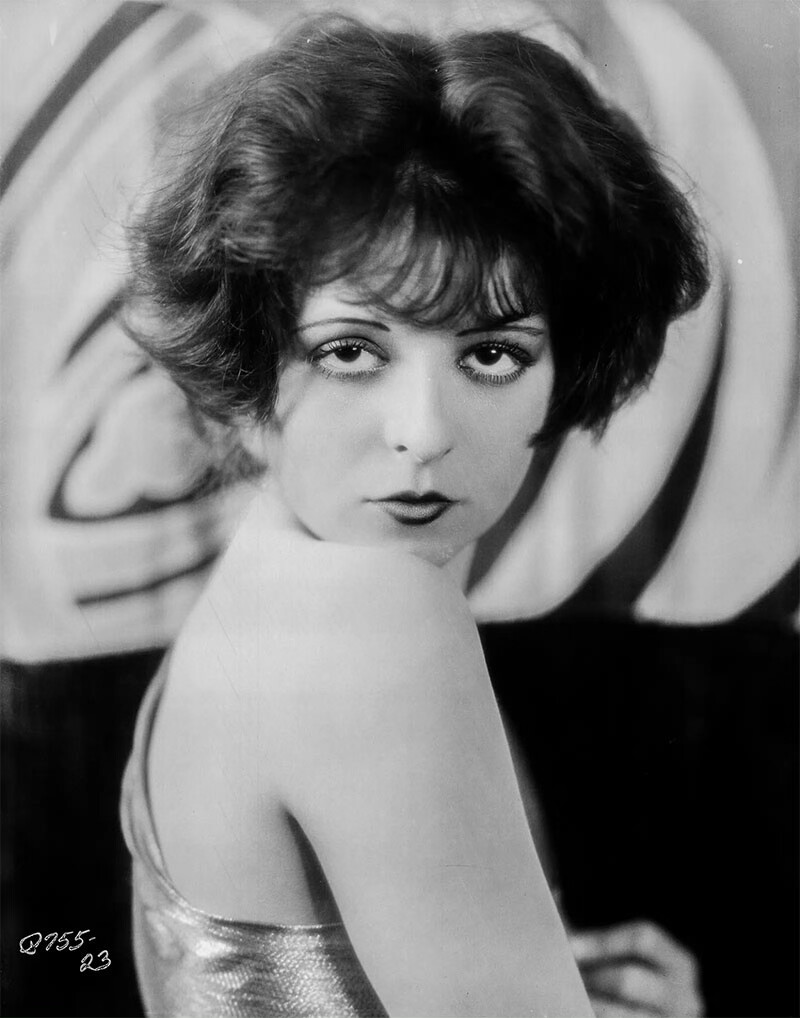 Headshot of actress Clara Bow